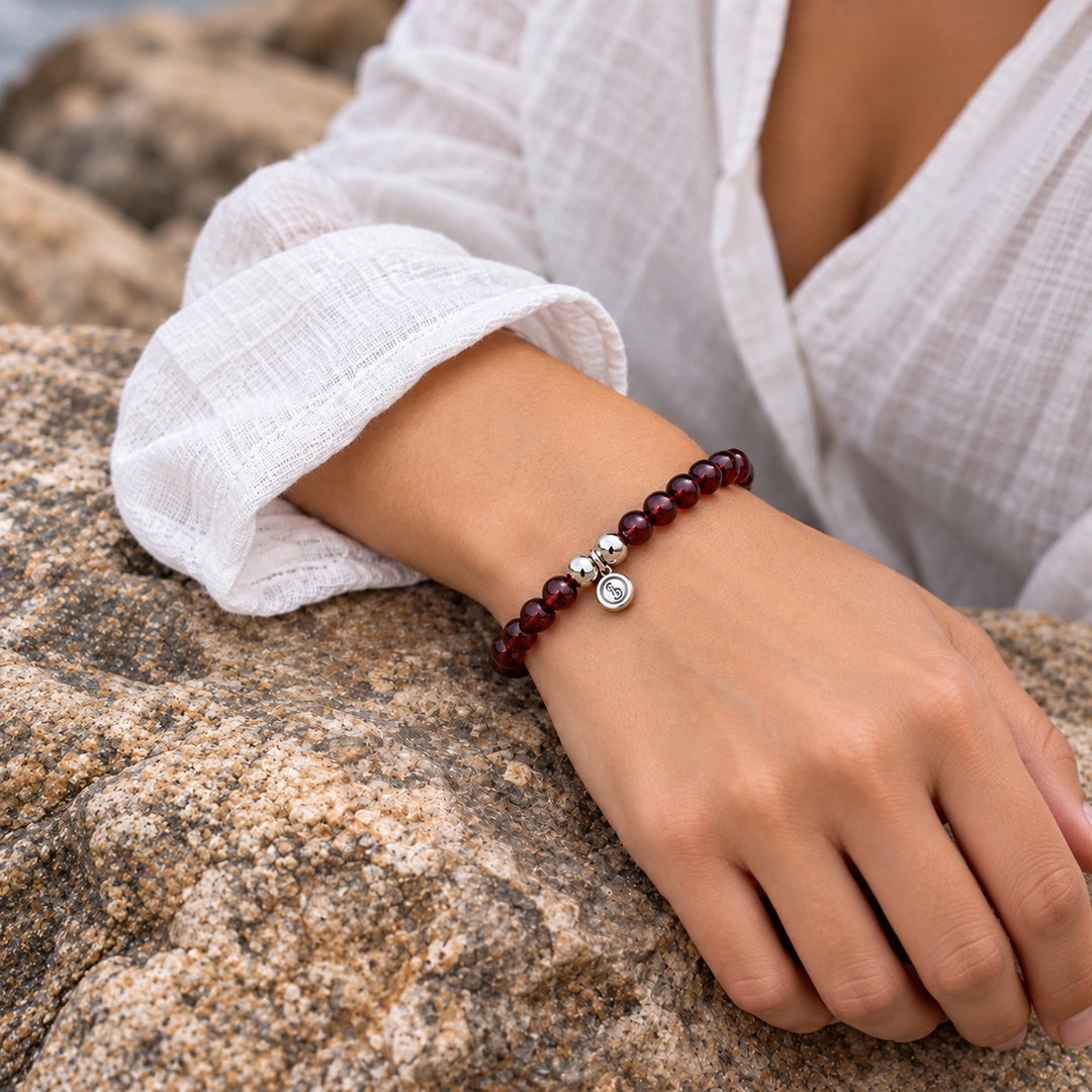 Bodhi Beads Red Agate Unisex Bracelet