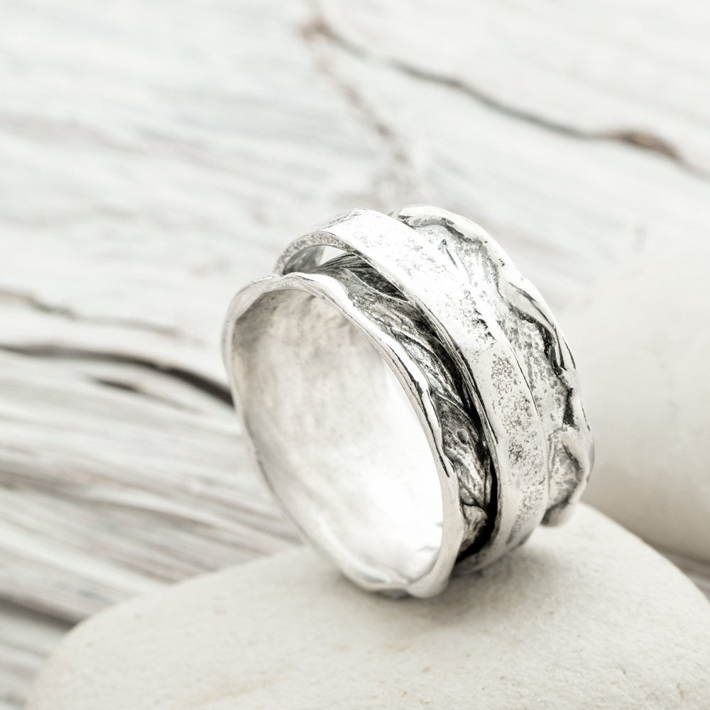 Spell-Binding Spinning Ring – Silver Australia