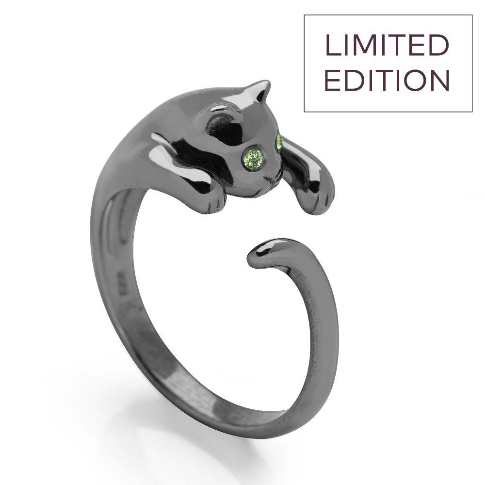 925 sterling silver cat ring , daark grey finish, green cubic zirconia eyes, featuring body of cat. 